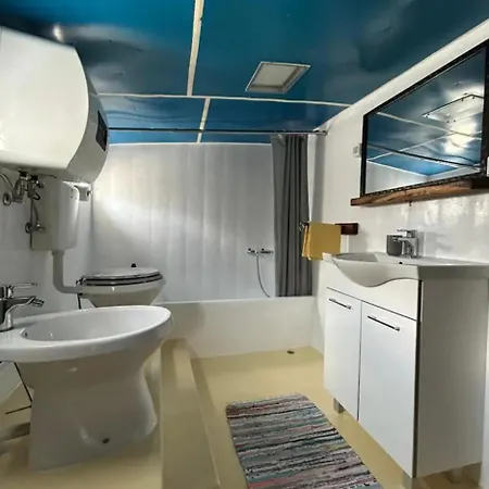 Forest Lagoon Apartman *